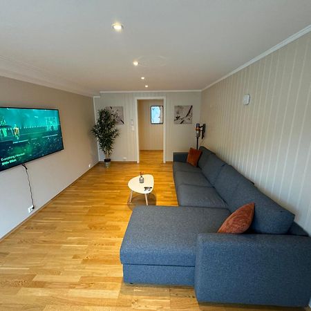 Charming 3-Bedroom Apartment In The Heart Of 克里斯蒂安桑德 外观 照片