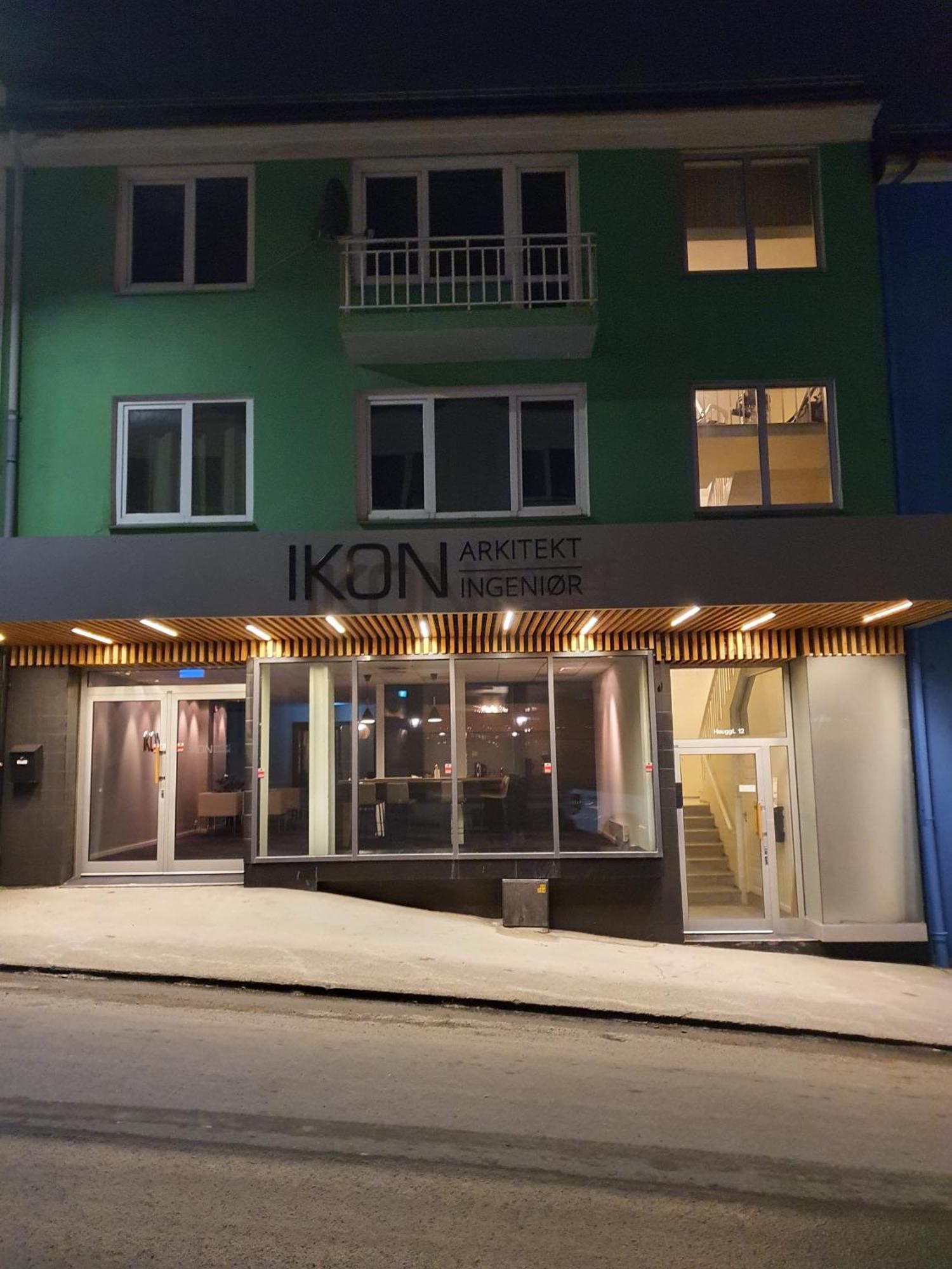 Charming 3-Bedroom Apartment In The Heart Of 克里斯蒂安桑德 外观 照片