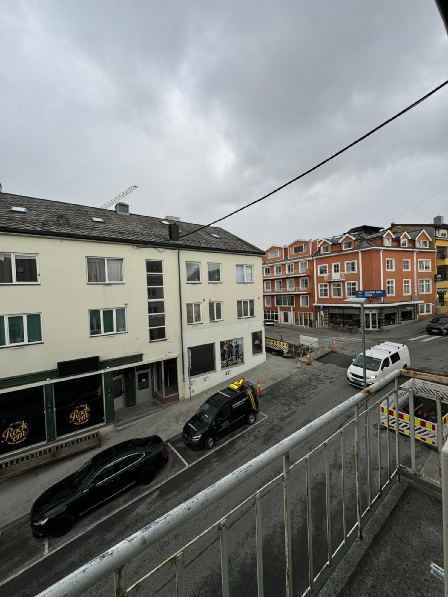Charming 3-Bedroom Apartment In The Heart Of 克里斯蒂安桑德 外观 照片