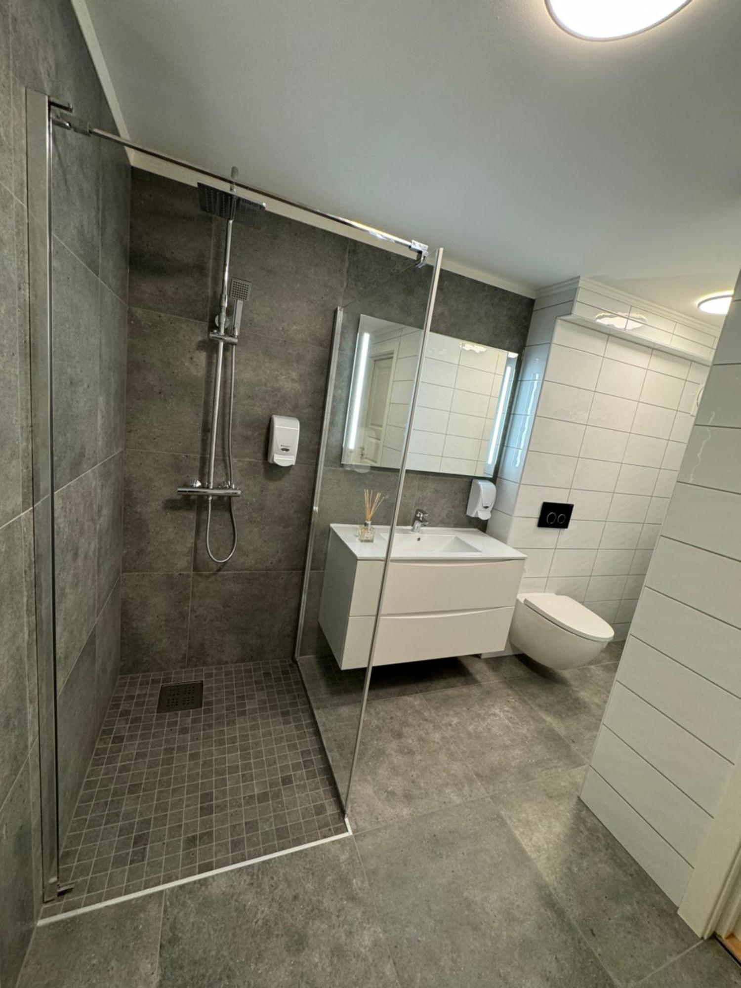 Charming 3-Bedroom Apartment In The Heart Of 克里斯蒂安桑德 外观 照片