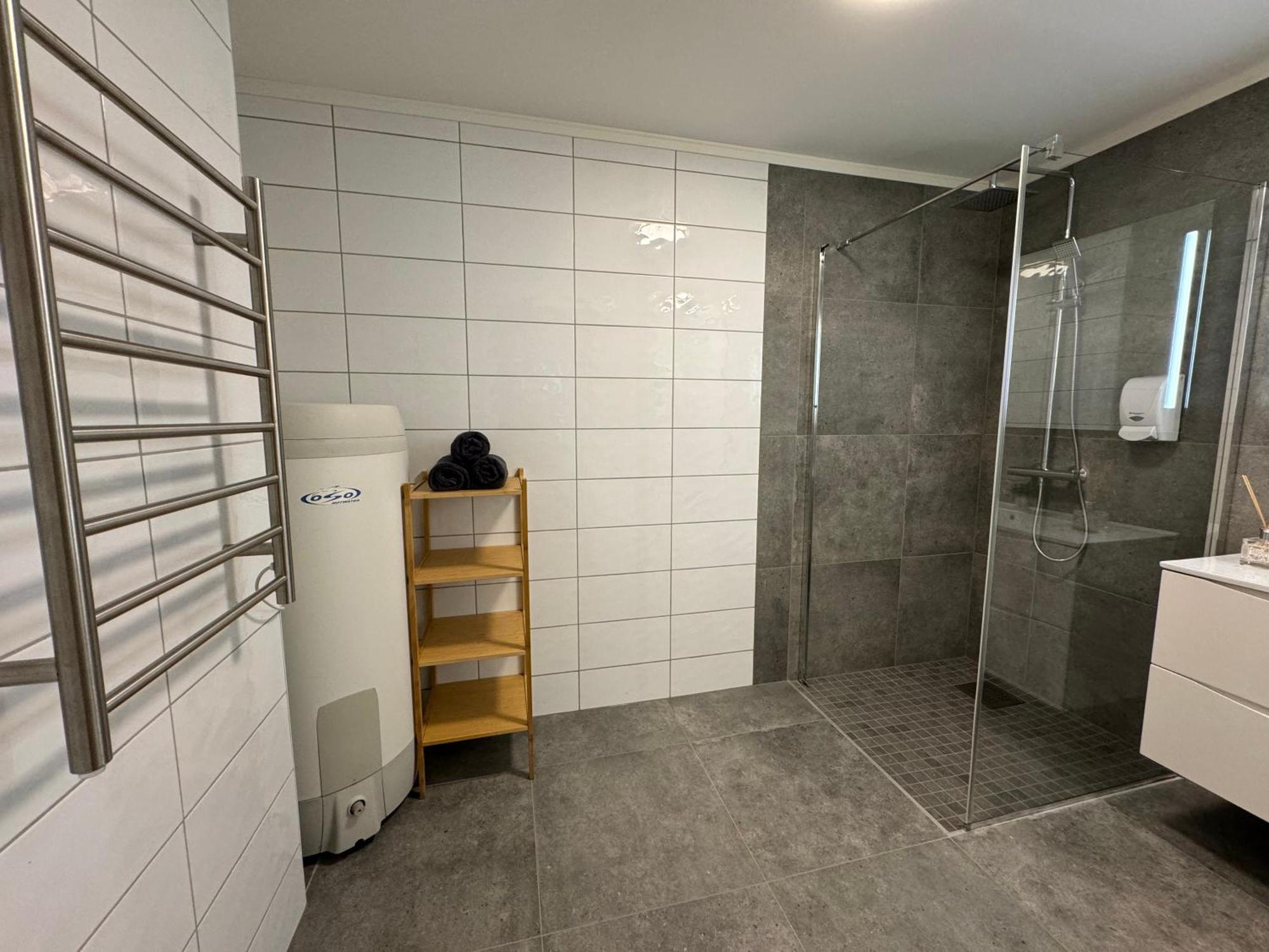 Charming 3-Bedroom Apartment In The Heart Of 克里斯蒂安桑德 外观 照片